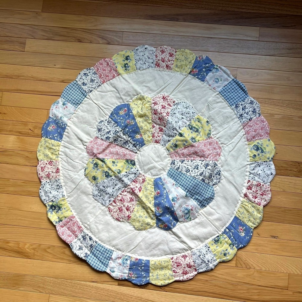 Handmade Cottagecore Quilted Round Table Topper Scalloped Floral Dresden Plate
